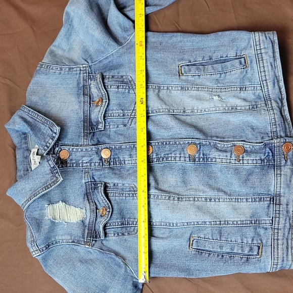 REFUGE Distressed Jean Trucker Jacket  M - Picture 9 of 12